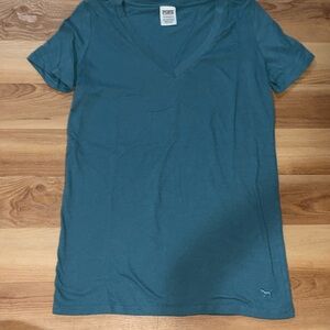 V-neck T shirt